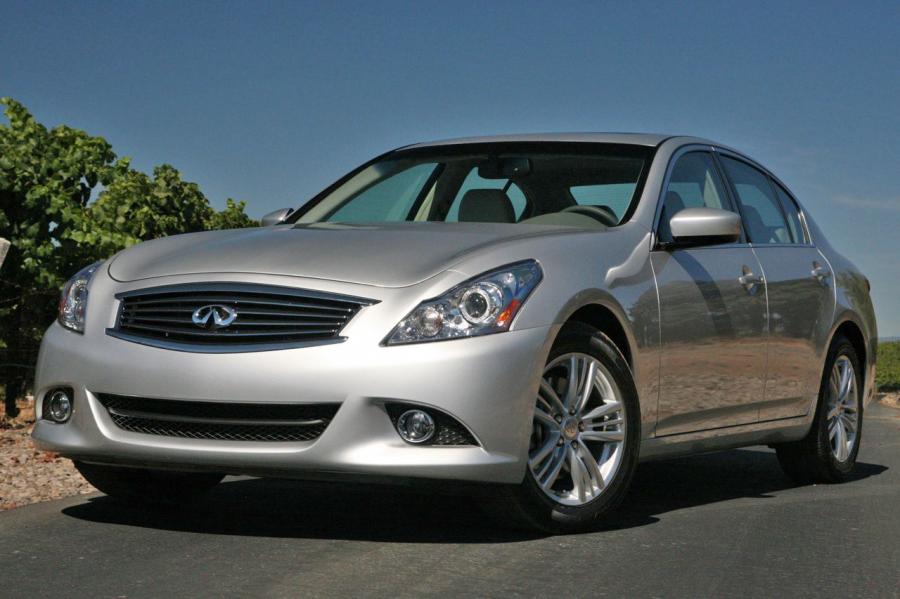 Infiniti G25 '2011